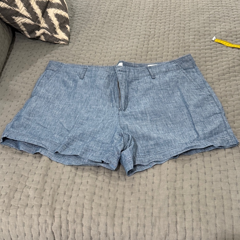 GAP Women's Chambray Blue Shorts